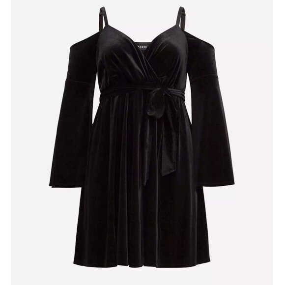NEW Torrid 3 Black Mini Velvet Cold Shoulder Surplice Dress 3X 22 24 - Picture 5 of 10